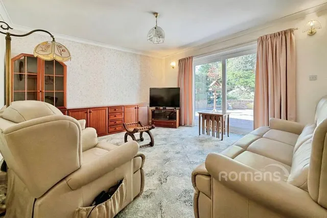 Broom Acres, Sandhurst, GU47, photo 3
