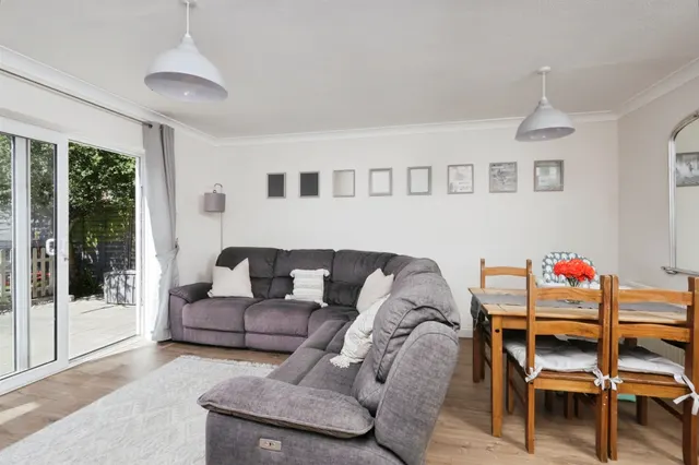 Wilton Avenue, Eastbourne, BN22, photo 2