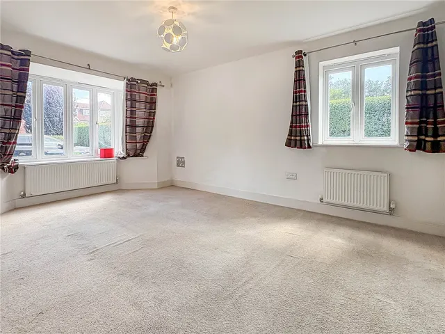 Dunnell Close, Sunbury-on-Thames, TW16, photo 3