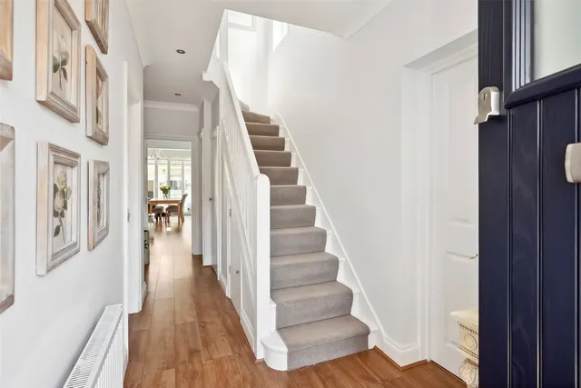 Photo 2 — Russell Road, Twickenham, TW2 7QT