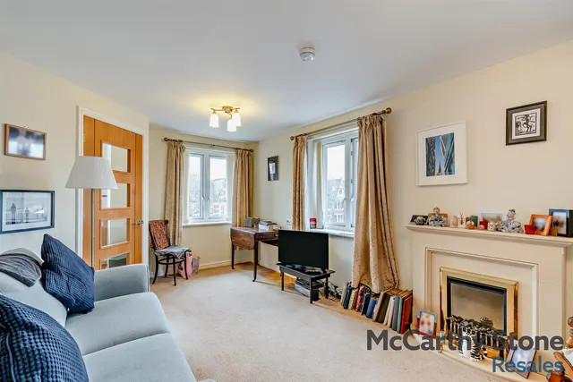 Marlborough Road, Cardiff, CF23, photo 2