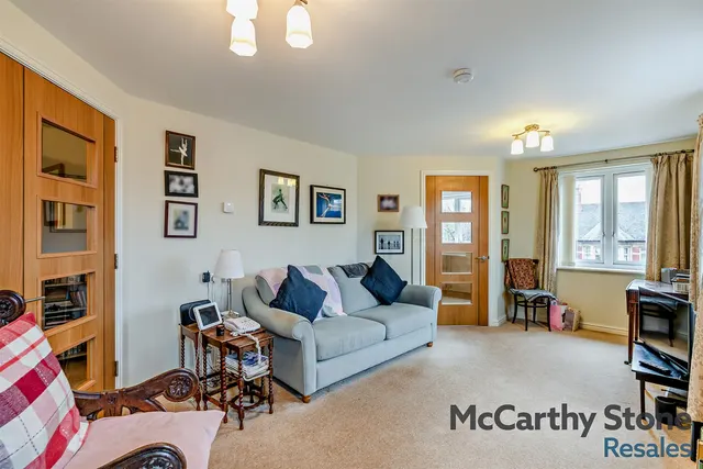 Marlborough Road, Cardiff, CF23, photo 3