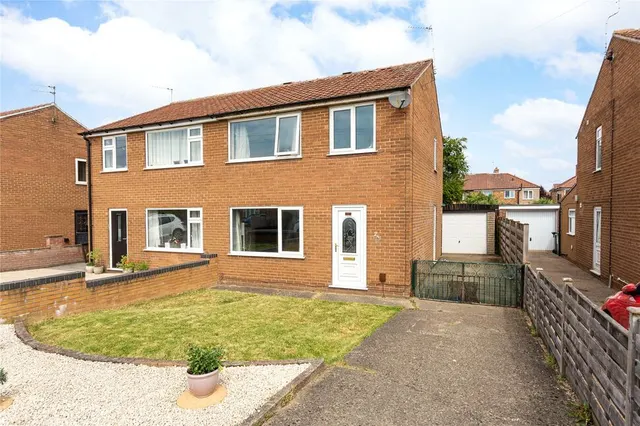 Whenby Grove, York, North Yorkshire, YO31, photo 1
