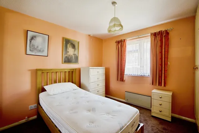 Photo 2 — Teresa Mews, Walthamstow, E17
