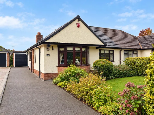 Oakwood Road, Stockport, SK6, photo 1