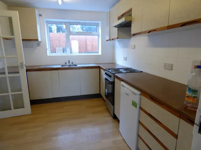 Photo 2 — Fleming Road, Winchester