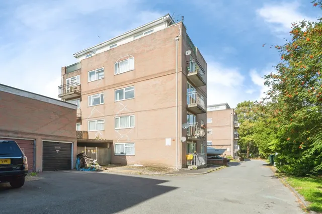 Brook Valley, Southampton, SO16, photo 1