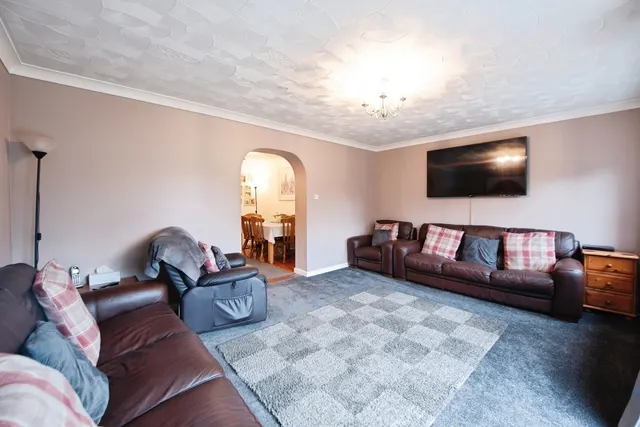 Elizabeth Court, Fareham, PO14, photo 2