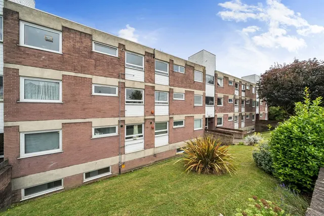 Horniman Drive, SE23, photo 1