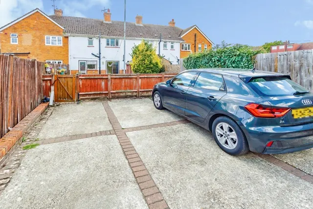 Woodmount, Crockenhill, BR8, photo 2