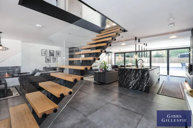 Pond Lane, Chalfont St. Peter Fees Apply, SL9, photo 2