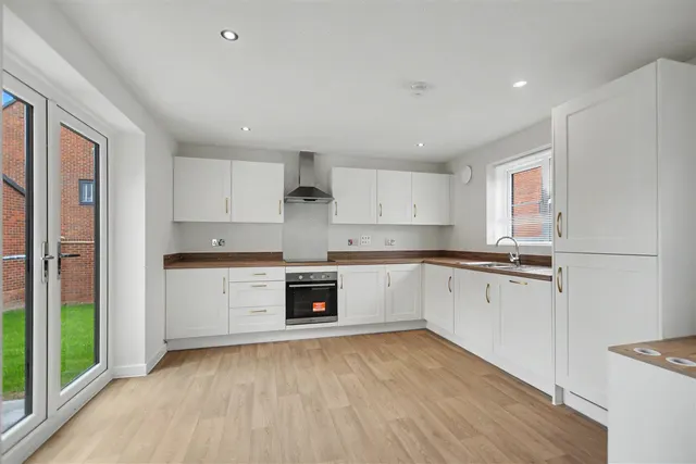 Coventry Lane, Bramcote, NG9, photo 2