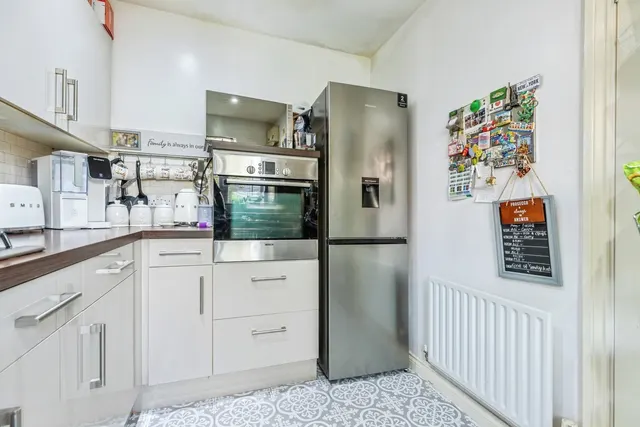 Martindale Crescent, Middleton, M24, photo 3
