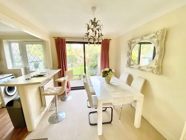 Photo 3 — Groves Close, Bourne End SL8 5JP
