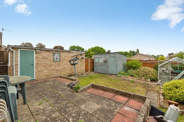 Photo 2 — Oaklands Drive, Brandon