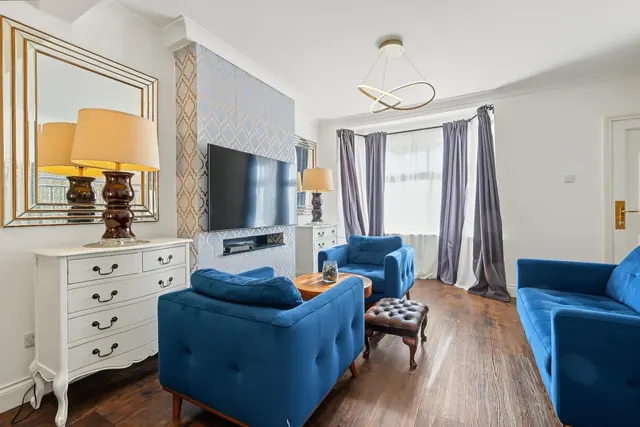Gresham Road, London, E16, photo 1