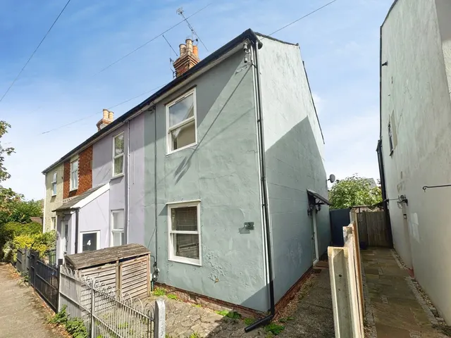 Church Path, Farnborough, GU14, photo 1