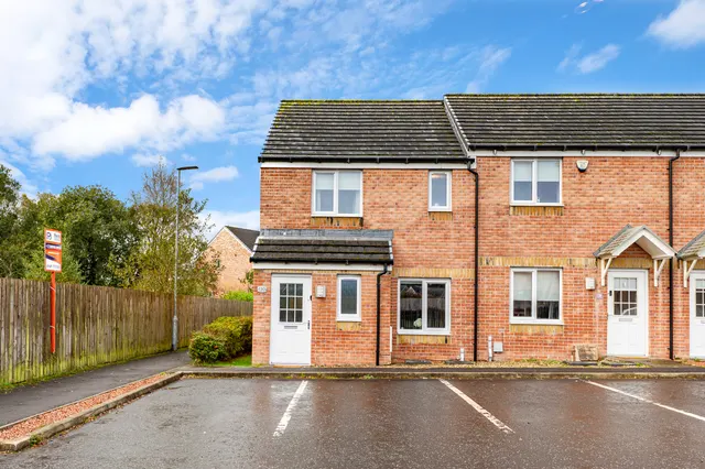 Haining Wynd, Muirhead, G69, photo 1