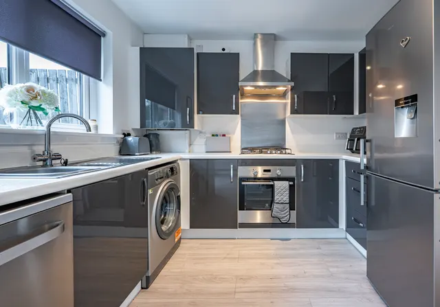 Haining Wynd, Muirhead, G69, photo 3