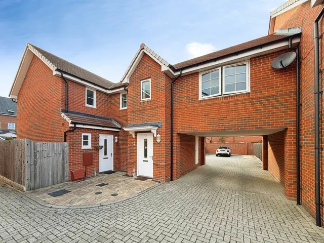 Albuhera Road, Wellesley, GU11, photo 1