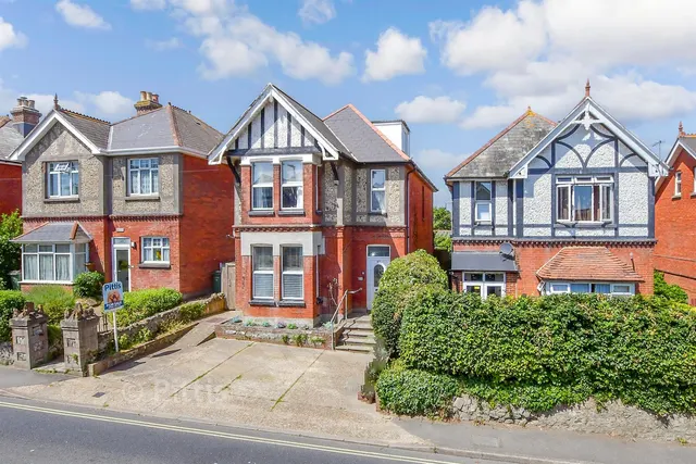 Sandown Road, Lake, PO36, photo 1