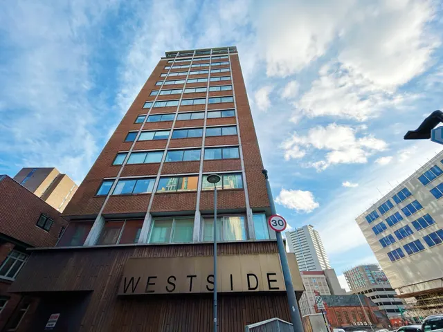 Westside One, B1, photo 1