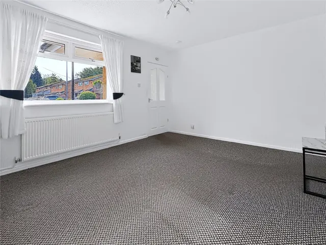 Penthorpe Drive, Royton, OL2, photo 2