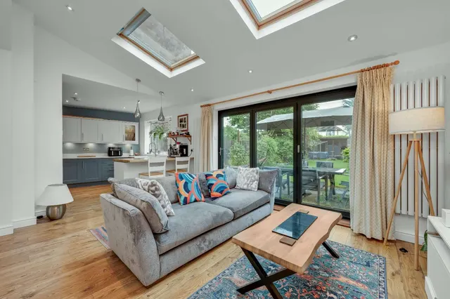 Photo 3 — Harefield, Esher, Surrey, KT10 9TG