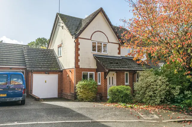 Davy Close, Wokingham, RG40, photo 1
