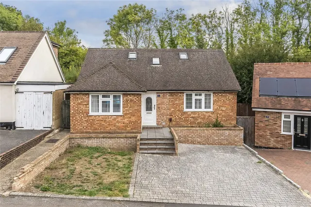 Manor Road, Guildford, GU2, photo 1