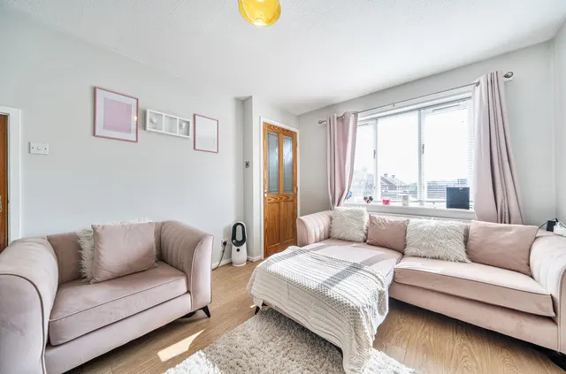 Kent Road, Pudsey, LS28, photo 2