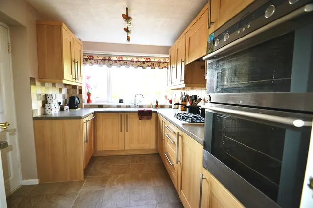 Nelson Way, Muxton, photo 3