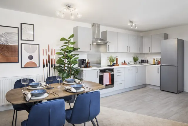 Photo 3 — PLOT 27 The Gascoyne, Royal Gardens, Wixams, MK45 3RN