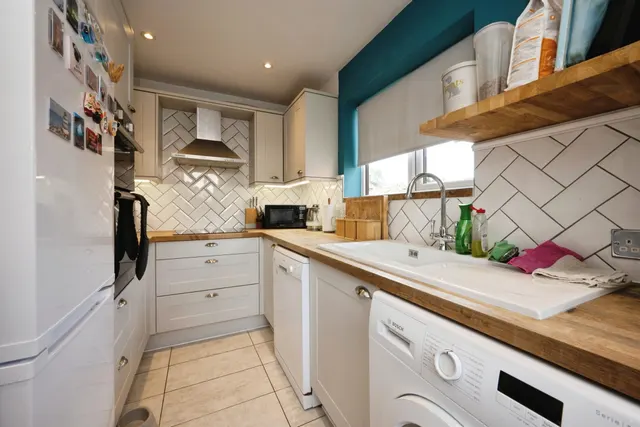 Aylesbury Road, Bierton, HP22, photo 3