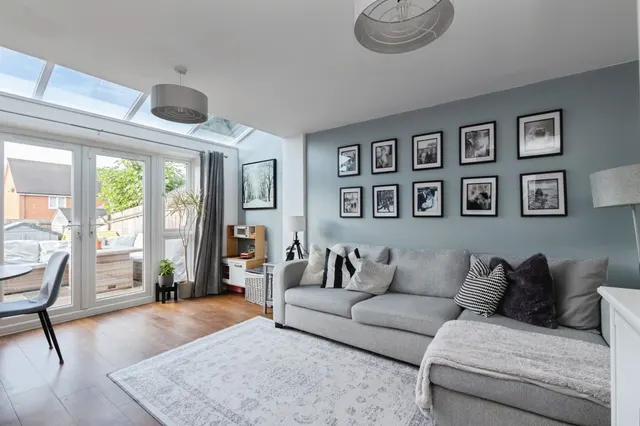 Woodland Avenue, Ferndown, BH22, photo 2