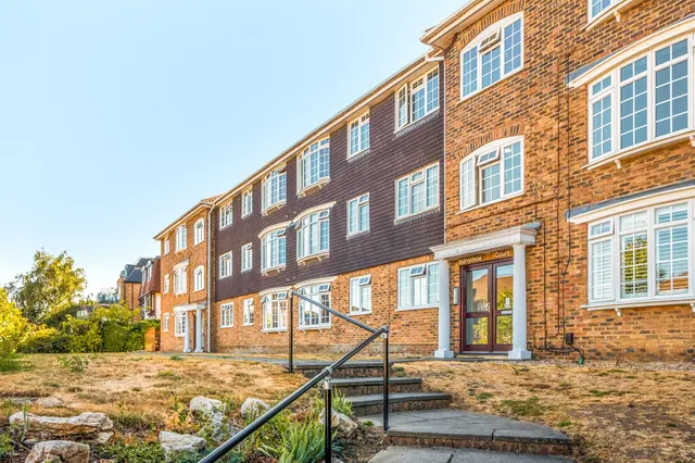 Waverley Road, Enfield, photo 1