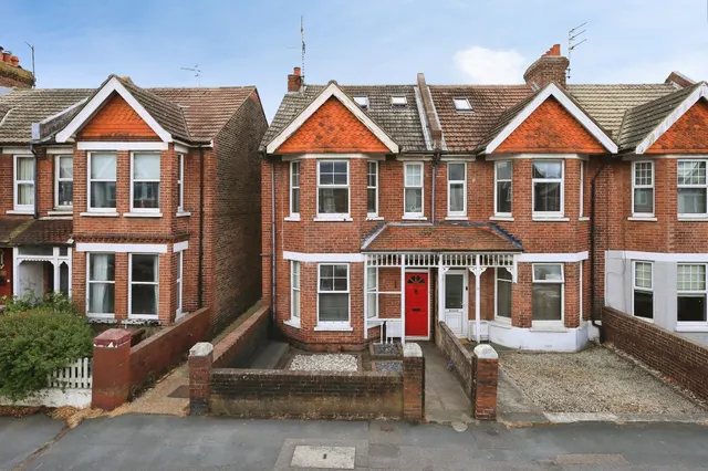 Whitley Road, Eastbourne, photo 1