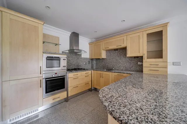 Western Lane, Odiham, RG29, photo 2