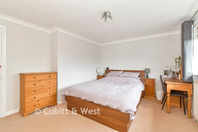 Marden Avenue, Chichester, PO19, photo 2