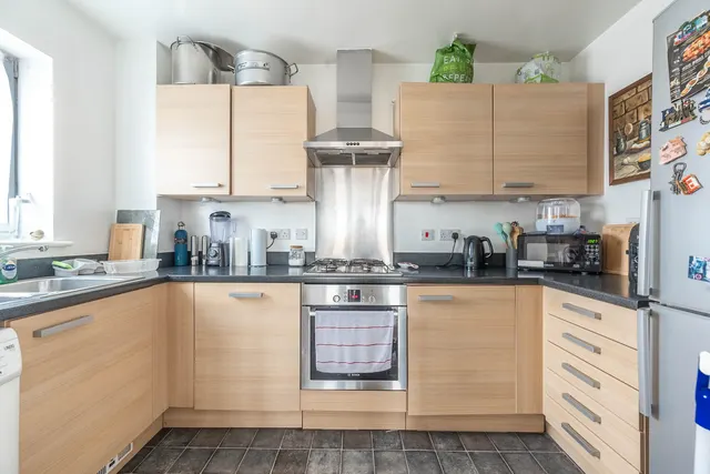 Photo 2 — Flat 9, Aurora Court, 2 Fortune Avenue, Edgware