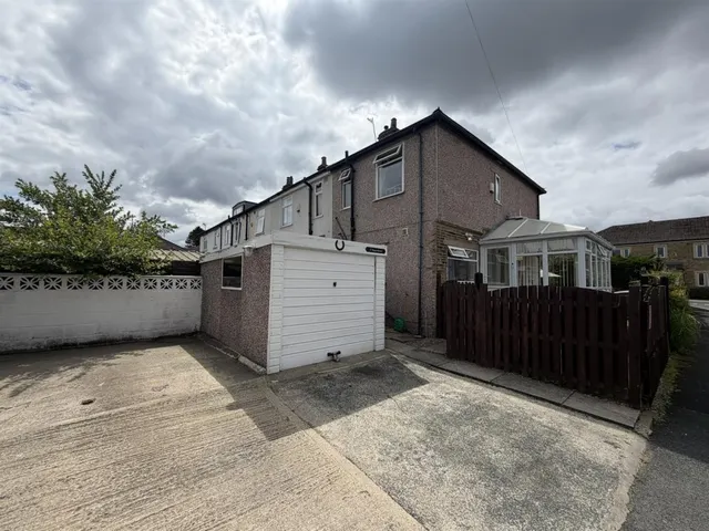 Main Street, Wilsden, BD15, photo 2