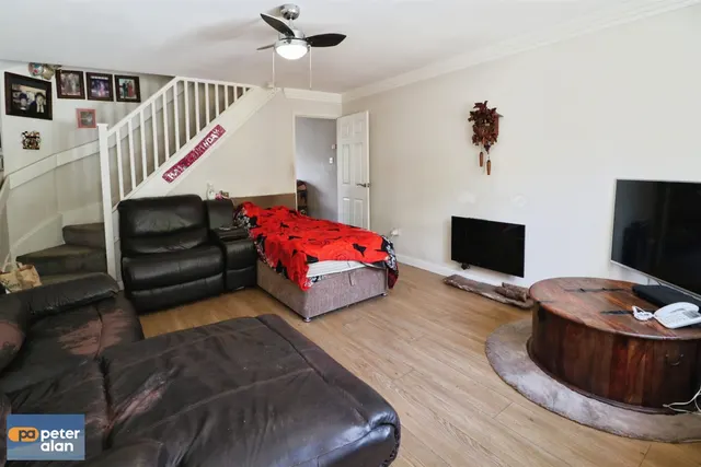 Powderham Drive, Cardiff, CF11, photo 2