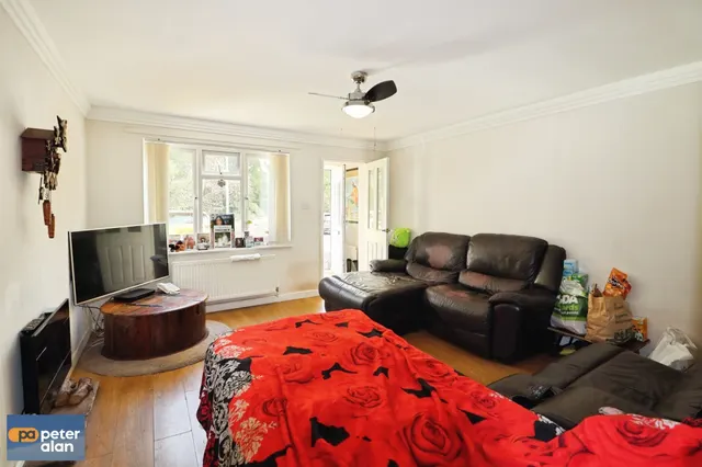 Powderham Drive, Cardiff, CF11, photo 3