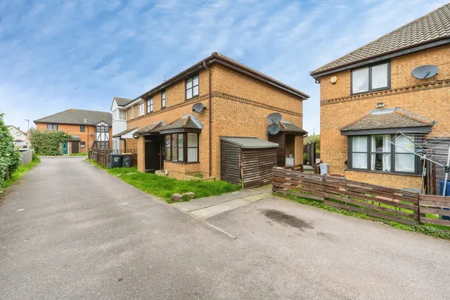 Poppyfields, Bedford, Bedfordshire, MK41, photo 1