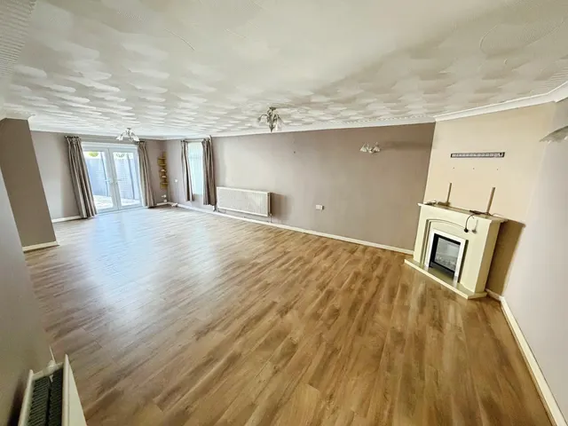 Iscoed Road, Swansea, SA4, photo 3