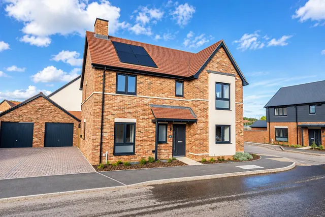 Tribune Road, Warsash, SO31, photo 1