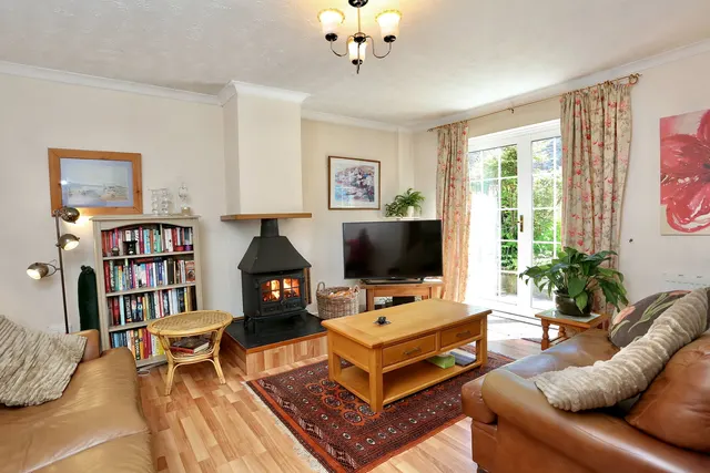 Photo 3 — 12 Ty Clyd Close, Govilon, Abergavenny, NP7 9PJ