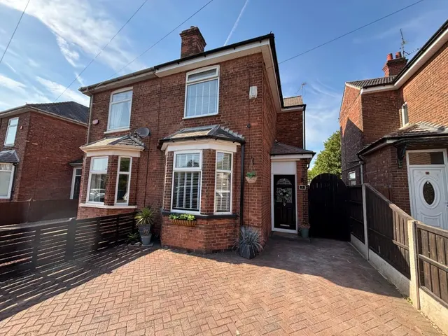 Lea Road West, Gainsborough, photo 1