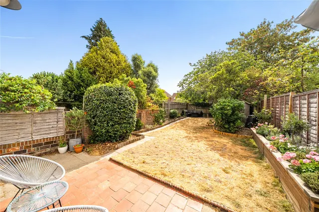 Photo 2 — Newlands Avenue, Southampton, Hampshire, SO15 5EQ