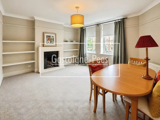 Norbiton Hall, KT2, photo 1
